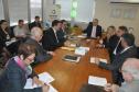 A Fomento Paraná recebeu uma visita da vice-governadora Cida Borghetti, nesta terça (17/10). Cida foi recebida pelo presidente Vilson Ribeiro de Andrade e participou da Reunião de Diretoria, quando assistiu a uma apresentação dos números que mostram a evolução da instituição desde 2011.
