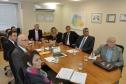 A Fomento Paraná recebeu uma visita da vice-governadora Cida Borghetti, nesta terça (17/10). Cida foi recebida pelo presidente Vilson Ribeiro de Andrade e participou da Reunião de Diretoria, quando assistiu a uma apresentação dos números que mostram a evolução da instituição desde 2011.