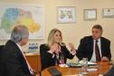 A Fomento Paraná recebeu uma visita da vice-governadora Cida Borghetti, nesta terça (17/10). Cida foi recebida pelo presidente Vilson Ribeiro de Andrade e participou da Reunião de Diretoria, quando assistiu a uma apresentação dos números que mostram a evolução da instituição desde 2011.
