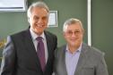 O presidente da Fomento Paraná, Vilson Ribeiro de Andrade, com o palestrante Fernando Pianaro.