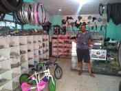 Nelci Alves Correia, dono de bicicletaria em Foz do Iguaçu.