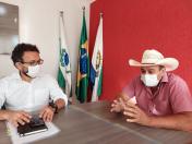 Reunião na prefeitura de Doutor Ulysses, com o prefeito prefeito Moiseis Branco da Silva
