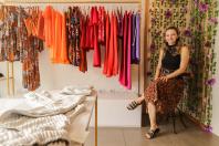 Curitiba, 07 de março de 2023 - Nathalia e sua mãe,  da Gávea Store, são empreendedoras e receberam crédito da Fomento Paraná para alavancar a loja de roupas femininas.