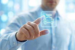 Chamar táxi por aplicativo