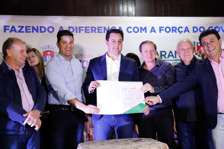 O governador Carlos Massa Ratinho Junior autorizou nesta quinta-feira (8), em Pato Branco, o repasse de R$ 20 milhões para a construção do novo prédio da prefeitura da cidade.