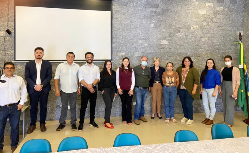 Diretores da Fomento Paraná são recebidos na prefeitura de Mato Rico.