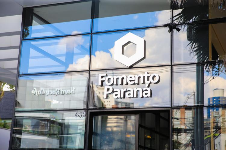 Fachada da sede da Fomento Paraná