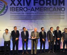 Fomento Paraná e SGC Central criam nova linha de crédito durante o XXIV Fórum Ibero-americano de Sistemas de Garantia e Financiamento para Micro, Pequenas e Médias Empresas, realizado em Foz do Iguaçu, com a presença do vice-governador Darci Piana