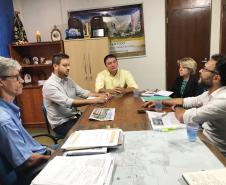 Reunião em Bandeirantes como o prefeito Jaelson Matta.