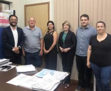 Em Santa Amélia, com o prefeito Antonio Carlos Tamais, a chefe de gabinete, Cintia Ribeira, e a Responsável Sala do Empreendedor, Sandra Pastre.