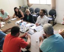 Em Santa Cecília do Pavão a reunião foi com o vice-prefeito, Paulo Vietze, e secretários.