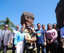 Comigiva do Ministério do Turismo, com o ministro Celso Sabino, visita o parque de Vila Velha.