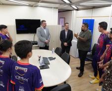 Equipe Osíris é recebida pela direção da Sanepar