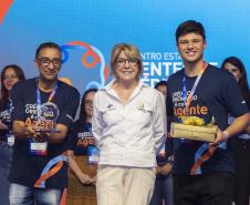 Prêmio Estadual de Microcrédito Fomento Paraná e Sebrae/PR 2024, entregue nesta quinta-feira (28), no encerramento do Encontro Estadual de Agentes de Crédito. Na foto, premiação de Mauá da Serra. Geraldo Ferreira e Andrey Oliveira.