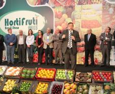 O governador em exercício Flávio Arns participa da abertura da HortiFruti Brasil Show 2013, nas dependências do Ceasa-PR.