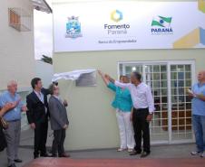 A Fomento Paraná, instituição financeira de desenvolvimento do Governo do Estado, vai encerrar o ano de 2013 atingindo marcas históricas no financiamento aos empreendedores paranaenses e aos municípios.