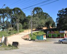 A Prefeitura de Quatro Barras, na Região Metropolitana de Curitiba trabalha nas obras de pavimentação de um trecho de 6,5 quilômetros da Estrada do Palmitalzinho. 