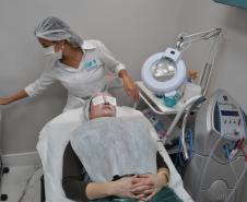 Financiamento que viabilizou a instalação do primeiro espaço dedicado somente a tratamentos faciais de Curitiba já gera lucros. E o empreendedor já contratou mais duas pessoas para atender à clientela, que não para de crescer.