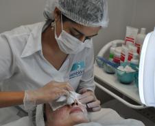 Financiamento que viabilizou a instalação do primeiro espaço dedicado somente a tratamentos faciais de Curitiba já gera lucros. E o empreendedor já contratou mais duas pessoas para atender à clientela, que não para de crescer.