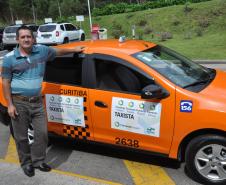 O modelo foi o escolhido pelo motorista curitibano Genesis Fernandes Faria, que participou nesta quarta-feira (1) da entrega simbólica do veículo e de uma visita ao Complexo Ayrton Senna, em São José dos Pinhais. 