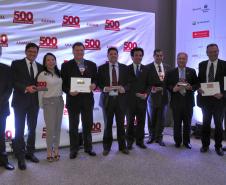 Dirigentes de empresas públicas paranaenses celebram o prêmio.
