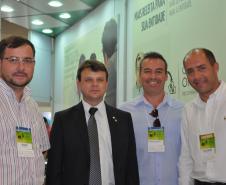 A Fomento Paraná está participando da XXIV Convenção da Federação das Associações Comerciais e Industriais do Paraná - Faciap, que está sendo realizada no Hotel Recanto, em Foz do Iguaçu, de 19 a 21 de dezembro. O evento reúne cerca 1,3 mil empresários e líderes dos mais diversos setores organizados do Estado de outras regiões do País.