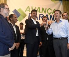O governador Beto Richa entregou em Londrina, nesta quarta (10/12), as chaves do táxi de número 1.000 financiado pela linha de crédito Banco do Empreendedor Taxistas, da Fomento Paraná. A entrega ocorreu durante as comemorações dos 80 anos de fundação de Londrina.