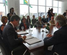 Assinatura de convênio com a Agência francesa de Desenvolvimento, para financiamento de projetos na área de gestão de resíduos sólidos.