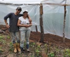 Janete Correa da Costa, agricultora de Porto Barreiro, financiou horata irrigada pelo Paraná Juro Zero, da Fomento Paraná.