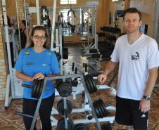 Milhares de pequenos negócios cresceram e se fortaleceram no Estado, nos últimos quatro anos, com apoio da Fomento Paraná. Um exemplo é o dos profissionais de educação física Rodrigo e Francielle Gelinski, da academia Top Fitness, de General Carneiro.
