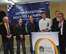 Antonio Romildo Mileck, gerente de mercado da Fomento Paraná, durante inauguração da Sala do Empreendedor, afirama que a instituição coloca à disposição as linhas de crédito mais baratas do mercado para as empresas crescerem.
