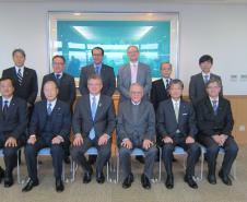 A Fomento Paraná participou de uma missão comercial institucional ao Japão, organizada em parceria pelo Sebrae e Sistema FIEP, em atenção a um convite do Iwata Shinkin Bank. A instituição financeira japonesa é um banco cooperativo regional, que atua no apoio a micro e pequenas empresas na província de Shizuoka, onde reside um grande contingente de brasileiros que trabalham no Japão.
