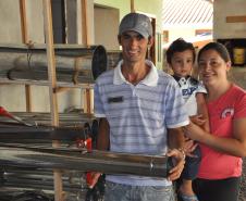 Com espírito empreendedor Maguelniski decidiu ter fabricação própria de calhas e foi por meio da Fomento Paraná, instituição financeira de desenvolvimento do Governo do Estado, que ele conseguiu um financiamento para comprar uma máquina dobradeira e outra para fazer canos galvanizados (de alumínio e inox).