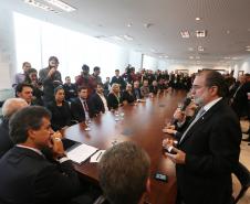 Governador Beto Richa assina com a Fomento Paraná liberação de licitação e homologação para obras de infraestrutura urbana nos municípios de Coronel Domingos Soares, Jesuítas, Ouro Verde do Oeste e Tamboara, e a liberação de licitações e homologações para obras de infraestrurura e aquisição de equipamentos pela Secretaria de Desenvolvimento Urbano (SEDU) para os municípios de Antonina, Andirá, Arapongas, Araucária, Boa Esperança, Campo Largo, Carambeí, Cianorte, Esperança Nova,