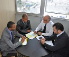 O vereador Givanildo Silva (Gilgera), de Colombo, na região metropolitana de Curitiba, fez uma visita à Fomento Paraná, nesta terça-feira (19), para conhecer melhor a instituição e obter informações sobre financiamento para construção de uma pista de skate. 