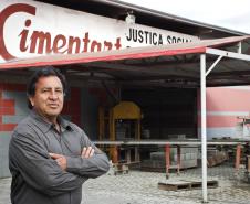 José Nilton Fonseca Santos, proprietário da empresa Cimentart, que produz blocos de concreto para pavimentação e alvenaria, financiou a máquina palletizadora com recursos da Fomento Paraná. 