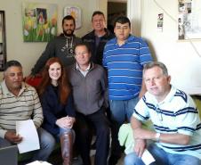A Fomento Paraná está promovendo ações em parceria com os municípios para divulgar a linha Banco do Empreendedor Taxistas. Em Londrina, a divulgação acontece de segunda a quarta, em parceria com o Sindicato dos Taxistas e Prefeitura.