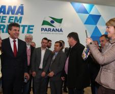 Governador Beto Richa recebe prefeitos e autoriza obras de saneamento, libera recursos para a Saúde e homologa licitações para obras urbanas.Curitiba, 02/06/2015.