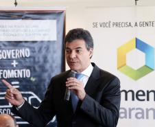 A nova linha de financiamento foi lançada em evento com a presença do governador Beto Richa. O crédito é destinado a micro e pequenos empreendedores para compra de veículos novos. Richa disse que a medida irá ajudar os empreendedores, melhorar as condições de trabalho dos transportadores e garantir segurança aos estudantes e turistas.