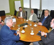 O presidente da Fomento Paraná, Juraci Barbosa, recebeu nesta quinta-feira (27) uma visita do novo gerente de filial do FGTS (Fundo de Garantia por Tempo de Serviço) na Caixa Econômica Federal em Curitiba, Paulo César Sartor.