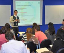 A Fomento Paraná concluiu a capacitação de três novas turmas de agentes de desenvolvimento. São 48 pessoas das regiões de Londrina, Ponta Grossa, Curitiba e Litoral.
