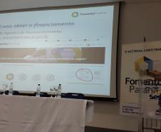 A Fomento Paraná está fazendo ações no litoral para promover a divulgação da linha de crédito Banco do Empreendedor - Transporte Escolar e Turismo e das ações da Operação Verão 2016 - Fomento Paraná. Nestq quinta-0feira, 24, o evento de lançamento foi realizado nas dependências do Sesc Caiobá.