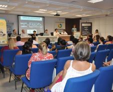 A Fomento Paraná está fazendo ações no litoral para promover a divulgação da linha de crédito Banco do Empreendedor - Transporte Escolar e Turismo e das ações da Operação Verão 2016 - Fomento Paraná. O lançamento foi no Senac Paranaguá, na manhã desta quinta, 24/9.