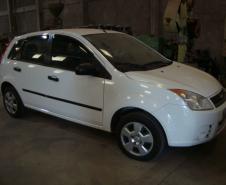 Automóvel   Ford   Fiesta Hatch   1.6   flex,   ano   2009,   que estarã no leilão da Fomento Paraná, no dia 16 de outubro.
Chassi   nº 9BFZF55P698433125,    Renavam    nº    15.826814-8,    motor    nº QF9A98433125, placa ARP-5960. SID nº 11.962.328-6. 
Preço Mínimo: R$ 12.644,00 