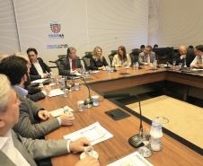 Dentre os projetos, está o Paraná Urbano III. Serão US$ 300 milhões para linhas de financiamentos disponibilizadas pela Fomento Paraná às prefeituras. O crédito será para investimentos em infraestrutura e qualificação administrativa para melhoria da qualidade de vida nos municípios. 