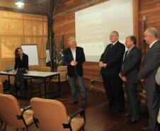 Sustentabilidade do Território Urbano Paranaense é tema de curso superior com professores do Brasil e da França, na Universidade Livre do Meio Ambiente, em Curitiba. Colaboradores da Fomento Paraná participam do curso juntamente com servidores de áreas como Planejamento, Desenvolvimento Urbano, além de gestores municipais e técnicos de instituições bancárias como BRDE, Caixa Econômica Federal e Banco do Brasil.