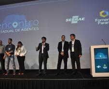 Agentes de crédito e desenvolvimento que tiveram atuação destacada no ano de 2015 nos respectivos municípios foram homenageados durante o ENCONTRO ESTADUAL DE AGENTES.