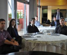 A Fomento Paraná é a anfitriã da reunião da Comissão de Assuntos Contábeis da Associação Brasileira de Desenvolvimento (ABDE), em Curitiba, nesta terça, 24/11. Um dos principais temas em debate na pauta está o projeto de desoneração da carga tributária federal para instituições de fomento e bancos de desenvolvimento.