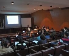 O treinamento sobre Prevenção e Combate à Lavagem de Dinheiro é feito em forma de palestra com o especialista Jair Camilo, que conta com larga experiência, atuando em diversas instituições financeiras no país.