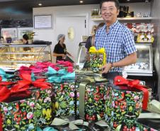 Nilo Kato, proprietários da confeitaria de doces finos Hachimitsu em Londrina, que recebeu apoio da Fomento Paraná. 